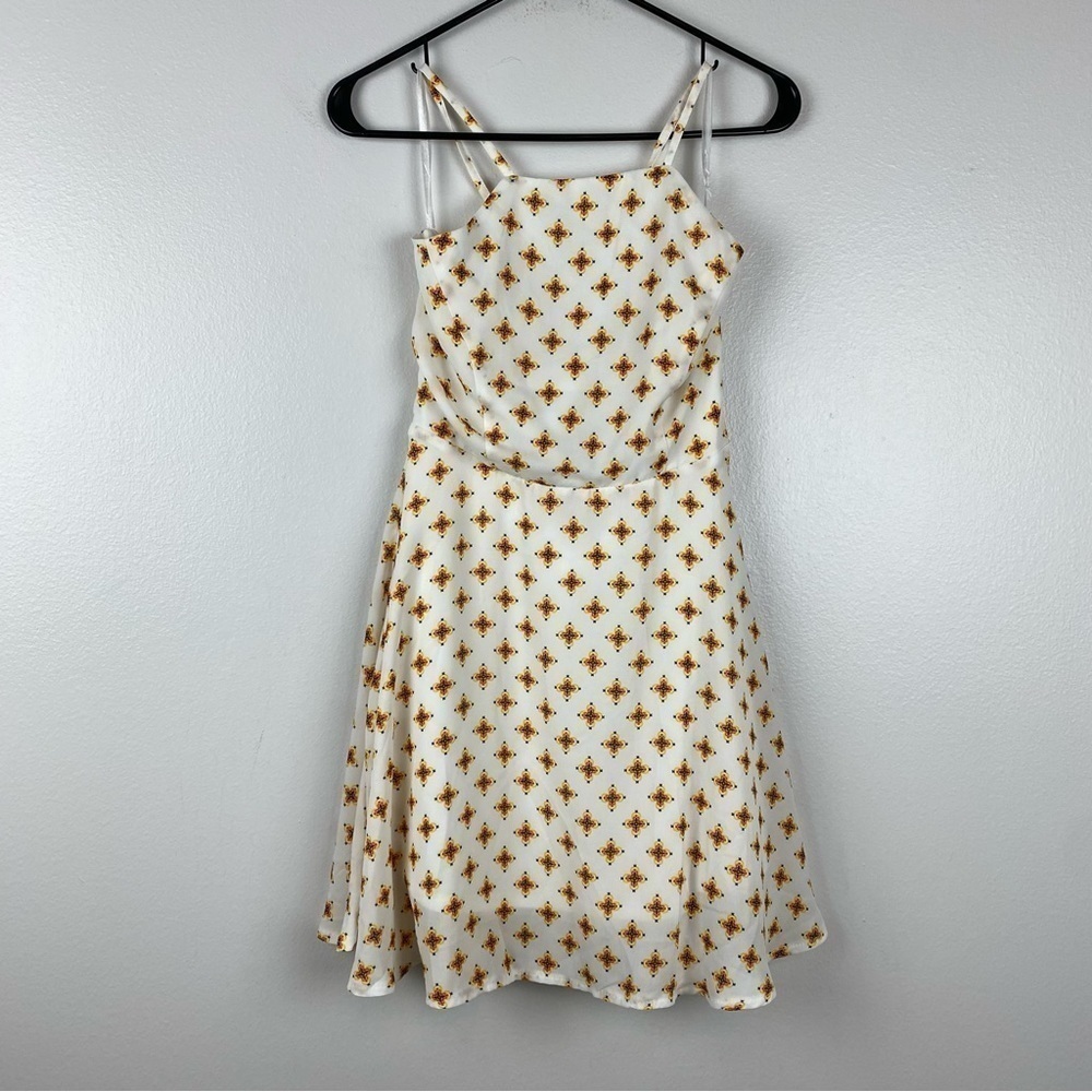 Lulu's Bloom of Youth Ivory Print Apron Neck Open Back Skater Mini Dress Size XS - Picture 4 of 10